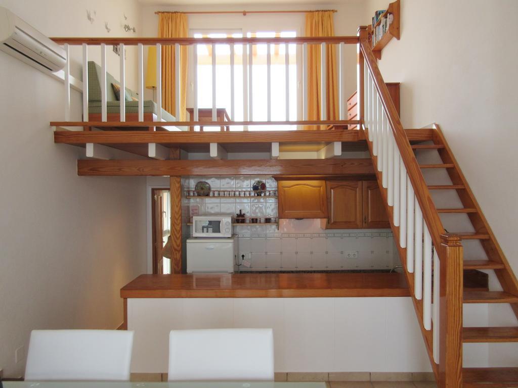 Astbury Apartments Ses Basses Es Calo  Luaran gambar
